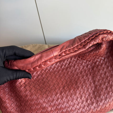 Sold Bottega Veneta Veneta Hobo Medium Brick Red Intrecciato Leather Bag 47cm