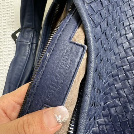 Bottega Veneta Belly Hobo Intrecciato Leather Navy Large 45