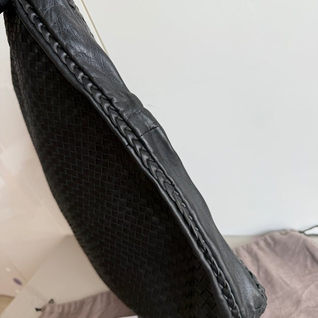 Bottega Veneta Veneta Hobo Maxi Black Leather 52cm