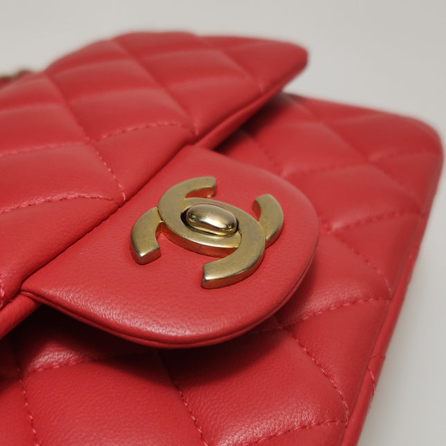 Chanel Classic Flap Mini 2019 Red Lambskin Leather Gold Hardware