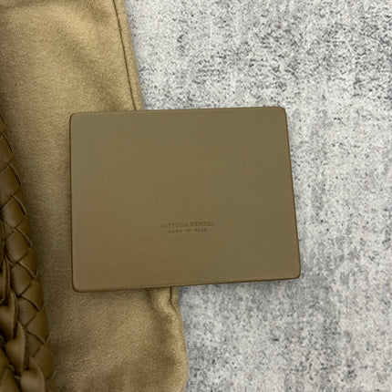 Bottega Veneta Veneta Hobo Maxi Dark Beige Leather 52cm