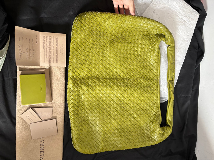Bottega Veneta Veneta Hobo Maxi Avocado Green Intrecciato Leather Bag 50cm