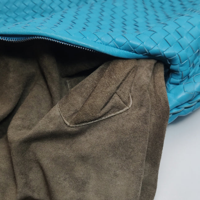 Bottega Veneta Veneta Hobo Maxi Blue Intrecciato Leather 52cm