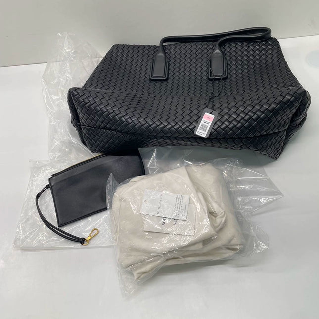 Bottega Veneta XXL Snap Tote Black Intrecciato Leather With Pouch