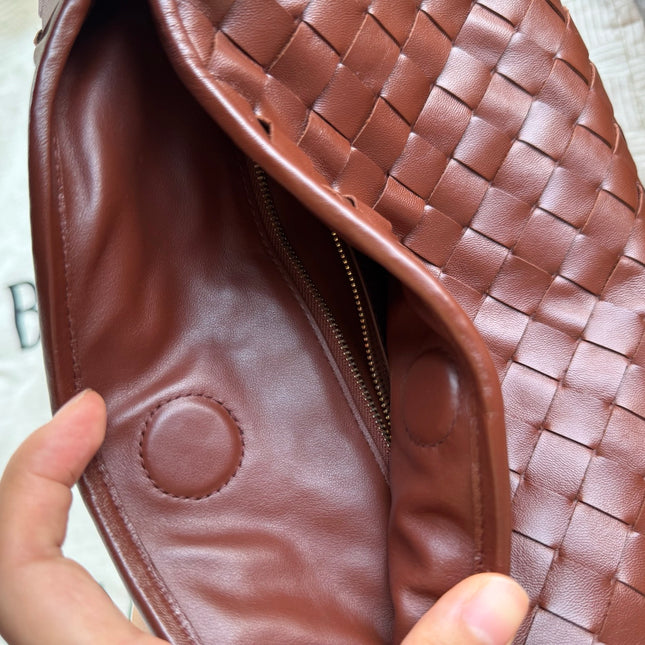 Bottega Veneta Hop Hobo Medium Leather Brick Red 46cm