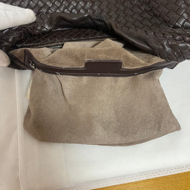 Bottega Veneta Veneta Hobo Intrecciato Dark Chocolate Brown Medium Lambskin Leather 47cm