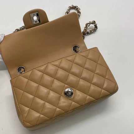 Chanel Classic Flap Rectangulaire Mini Cuir d'Agneau Beige Métal Argenté 2018