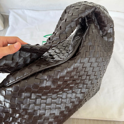 Bottega Veneta Hop Large Leather Fondant Chocolate Brown Hobo Bag