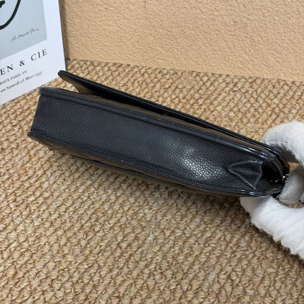 Chanel Wallet on Chain Classique rabat en cuir grainé noir, finition argentée