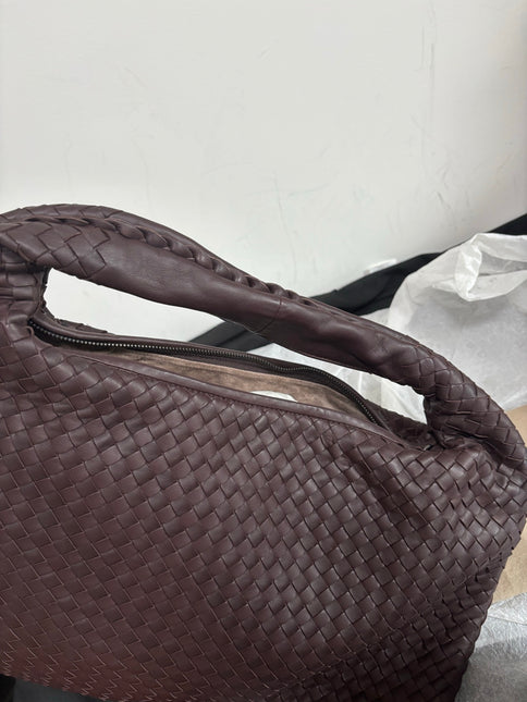 Bottega Veneta Intrecciato Hobo Bag Medium Brown Lambskin leather 40cm