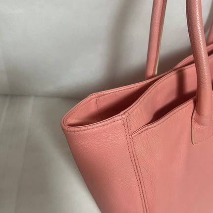 Chanel Cerf Executive Medium Pink Leather Handbag 35cm