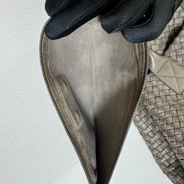 Sold Bottega Veneta Cabat Large Intreccio Leather Tote Bag Grey 40-43cm