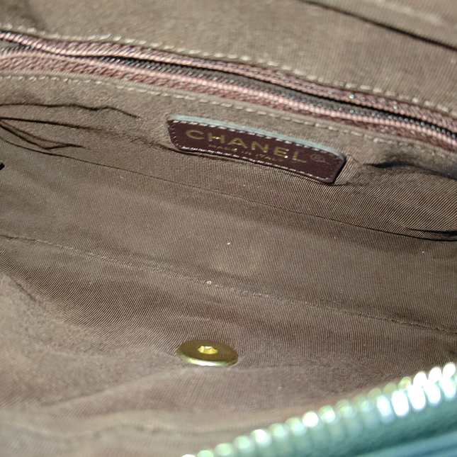 Chanel Small Bicolor Chevron Lambskin Single Flap Bag Black and Gold, 2014-15