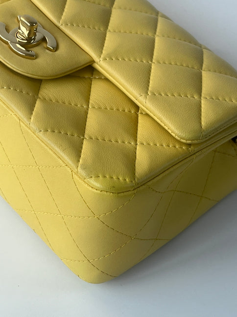 Chanel Classic Flap Rectangular Mini Cuir Verni Jaune, Finition Argentée, 2014-2015