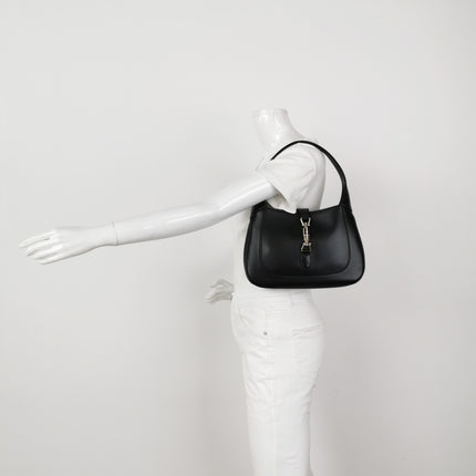 Sac à bandoulière en cuir noir petit modèle Gucci Jackie 1961 Fermoir S24