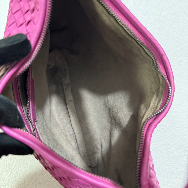 Sold Bottega Veneta Veneta Hobo Medium Deep Fuchsia Pink Intrecciato Leather Bag 40cm