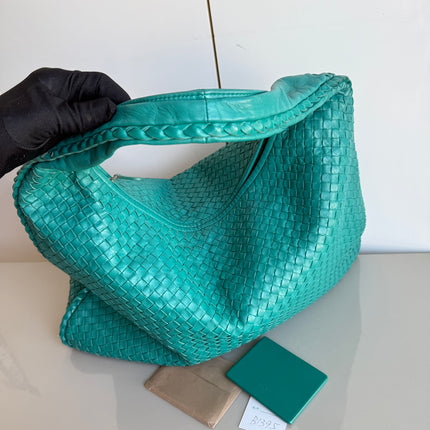 Bottega Veneta Veneta Hobo Maxi Green Intrecciato Leather Bag 51cm