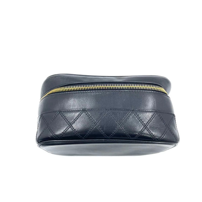 Chanel Vanity Case 1991-1994 Calfksin Leather Black Zip Opening Makeup Bag