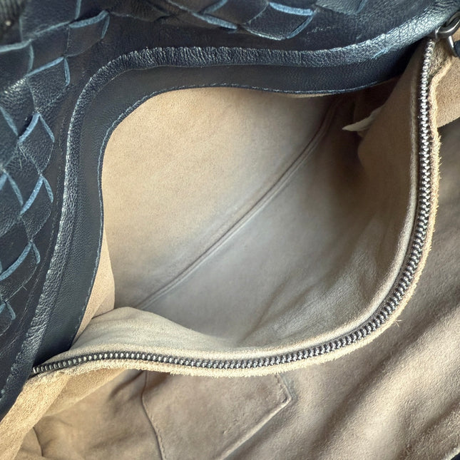 Bottega Veneta Garda Shoulder Bag Intrecciato Nappa Leather Black Large 33cm