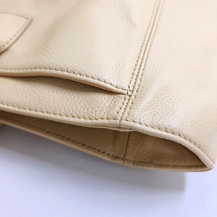 Chanel Cerf Executive Medium Beige Leather Handbag with Strap 35cm