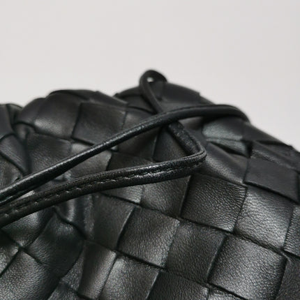 Bottega Veneta Pouch Mini Intrecciato Black Lambskin Leather Crossbody Bag