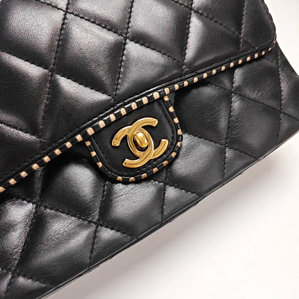 Chanel Classic Flap Medium Happy Stitch Cuir de veau vieilli noir Finitions dorées, 2015-2016