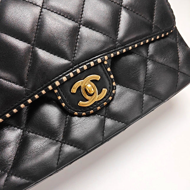 Chanel Classic Flap Medium Happy Stitch Cuir de veau vieilli noir Finitions dorées, 2015-2016