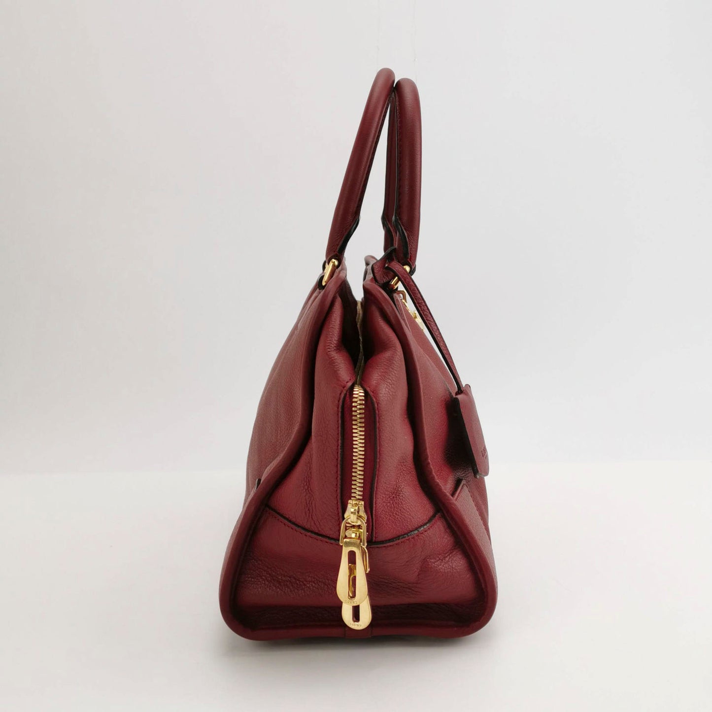 Sold Loewe Amazona 36 Large in Red Leather and Gold-tone Hardware