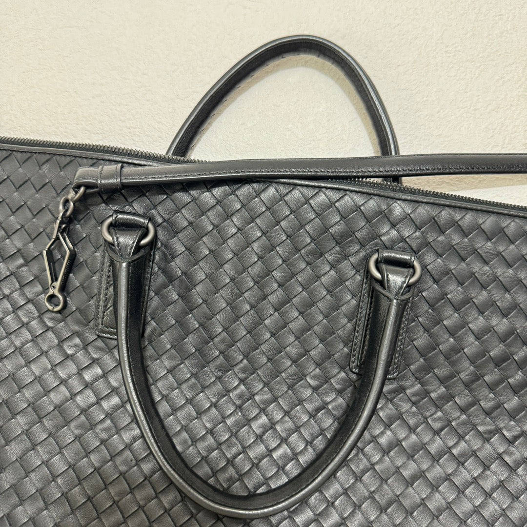 Sold Bottega Veneta Maxi Convertible Tote Bag Hobo Black Leather Two-way Carry 50cm