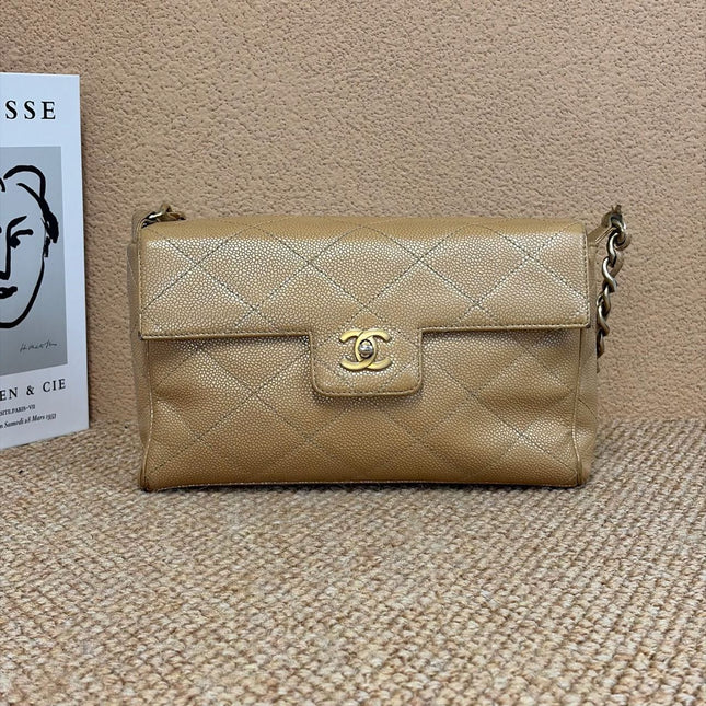 Chanel Vintage Beige Caviar Leather Shoulder Bag Gold Hardware