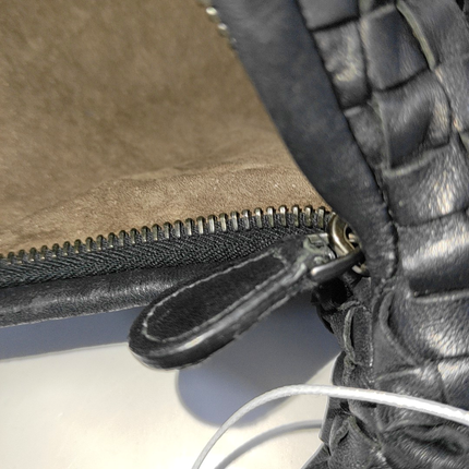 Bottega Veneta Intrecciato Hobo Bag Medium Black Lambskin leather 48cm