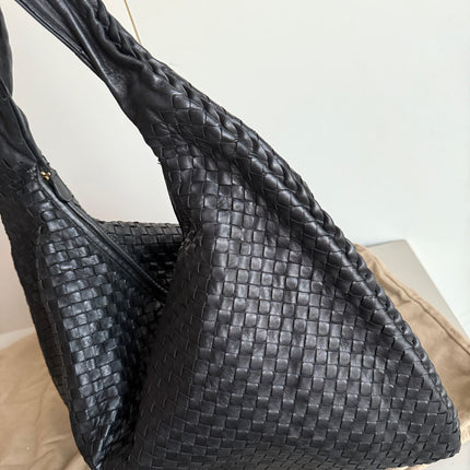 Bottega Veneta Veneta Hobo Maxi Black Leather 51cm