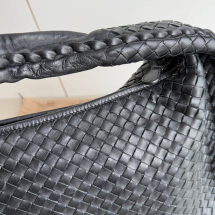 Bottega Veneta Intrecciato Hobo Bag Medium Black Leather 47cm