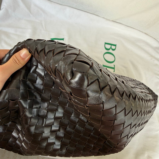 Bottega Veneta Hop Large Leather Fondant Chocolate Brown Hobo Bag