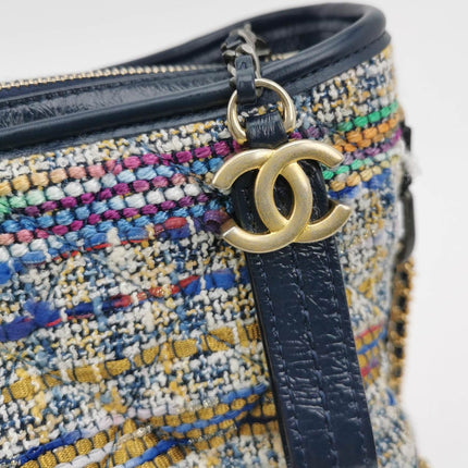 Sold Chanel Gabrielle Hobo Tweed and Calfskin Medium 2018-2019