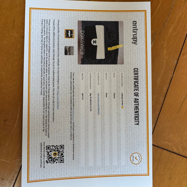 Chanel Acrylic Flap Small Two-tone Black and White Shoulder Bag