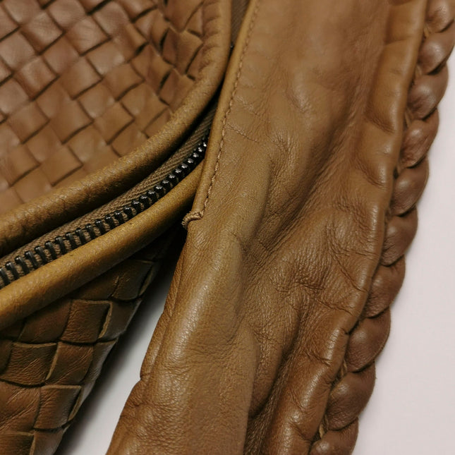 Bottega Veneta Veneta Hobo Maxi Milk Chocolate Brown Leather 52cm
