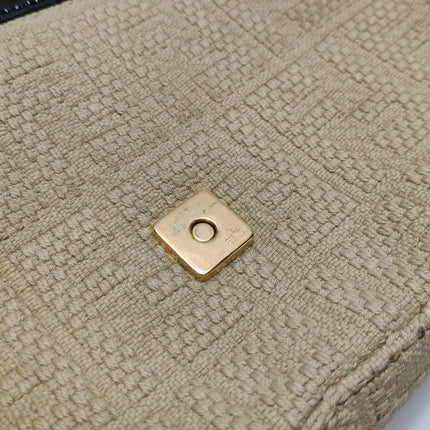 Fendi Baguette 1997 Beige Canvas Zucca Embossed with Zucca Interior