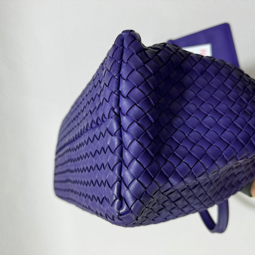 Bottega Veneta Cabat Tote Large Intreccio Royal Blue Leather 40cm