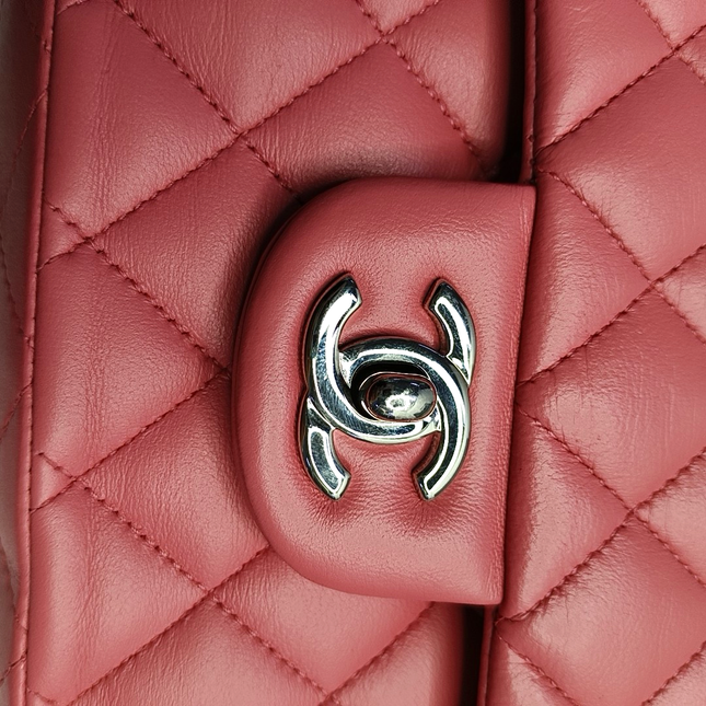 Chanel Timeless Classic Flap Medium Pink Lambskin Leather Gold Hardware