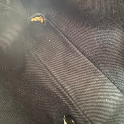 Sac bandoulière Chanel Easy Flap Jumbo en cuir caviar noir avec finition argentée