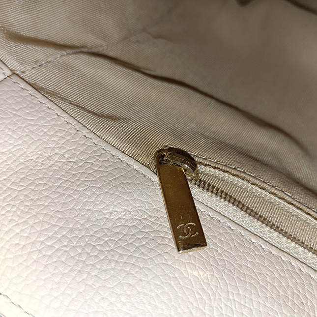 Chanel Cerf Executive Medium Beige Leather Handbag with Strap 35cm