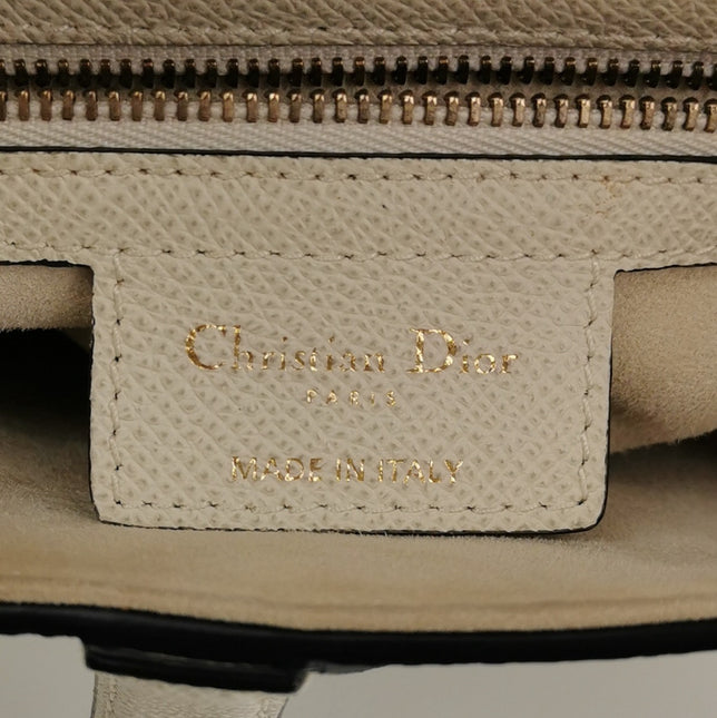 Dior Saddle Medium 2021 White Grained Leather Handbag