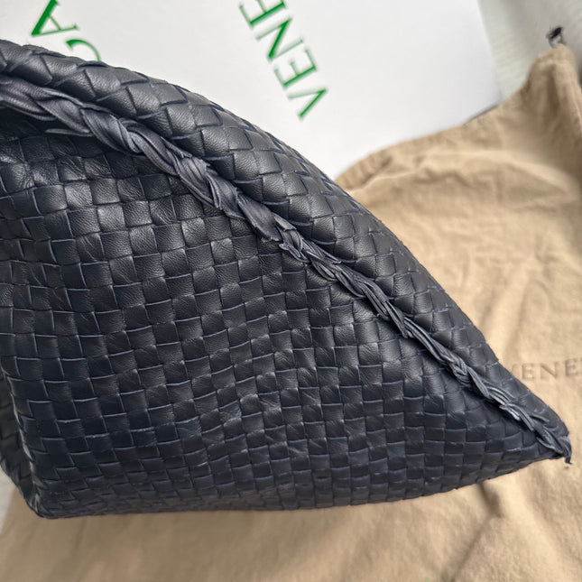 Bottega Veneta Hobo Maxi Midnight Navy Black leather 50cm