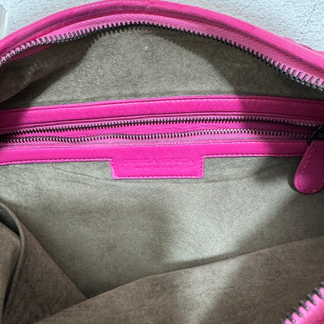 Bottega Veneta Belly Hobo Intrecciato Fuchsia Pink Nappa Leather Medium 40cm