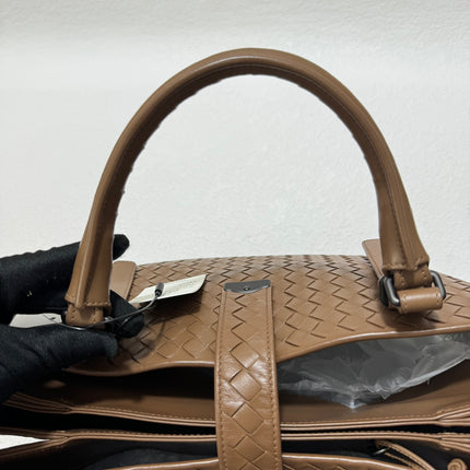 Bottega Veneta Roma Large Intrecciato Nappa Leather Caramel Brown Tan 35cm No Strap