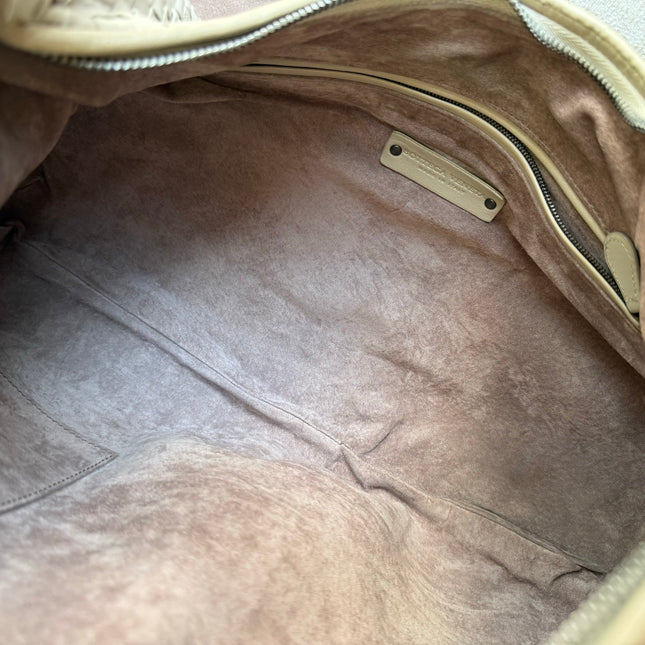 Bottega Veneta Veneta Hobo Grey Intreciatto Leather Bag Medium