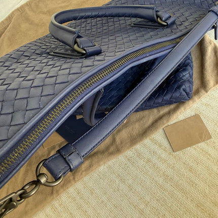 Bottega Veneta Maxi Convertible Tote Navy Leather 50cm