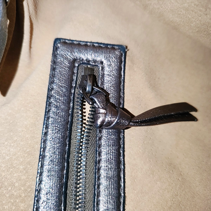 Bottega Veneta Veneta Hobo Metallic Copper Leather Medium 40cm