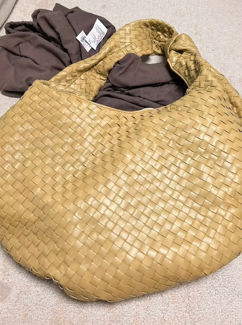 Bottega Veneta Jodie Maxi Lambskin Leather Beige Oats 70cm
